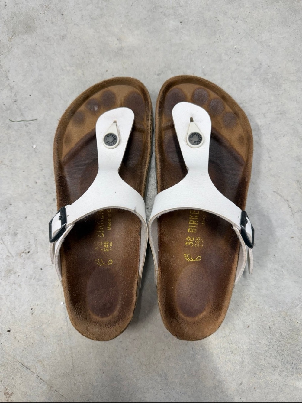 Birkenstock White ‘Gizeh’ Leather Thong Sandals with Adjustable Buckle